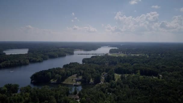 Tempo Iperlapsi Aerea Ponte Sul Lago Hyco North Carolina Sole — Video Stock