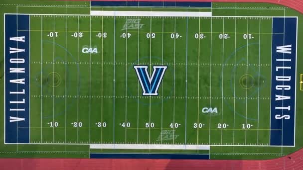 Villanova University Wildcats Voetbalveld Baan Stadion Tribune Stijgende Lucht Van — Stockvideo
