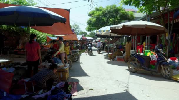 Vendedores Rua Montando Loja Cidade Dalat Vietnã — Vídeo de Stock