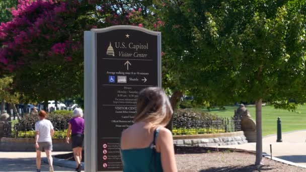 Centro Visitantes Capitólio Dos Eua Pessoas Andando Washington National Mall — Vídeo de Stock