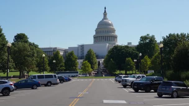 Pohled Budovu Kapitolu Spojených Států Vozidla Směrem Proslulé Památce Americké — Stock video