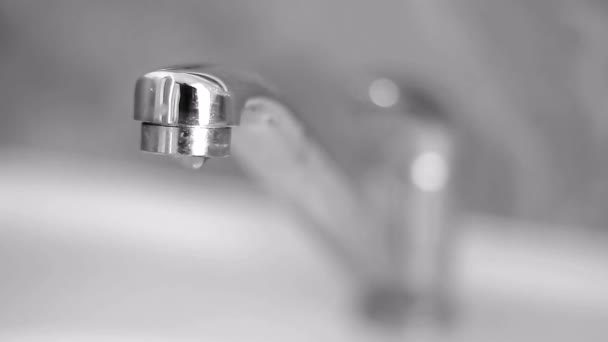 Waterdroogte Gebrek Aan Water Dat Door Beelden Van Kranen Stroomt — Stockvideo