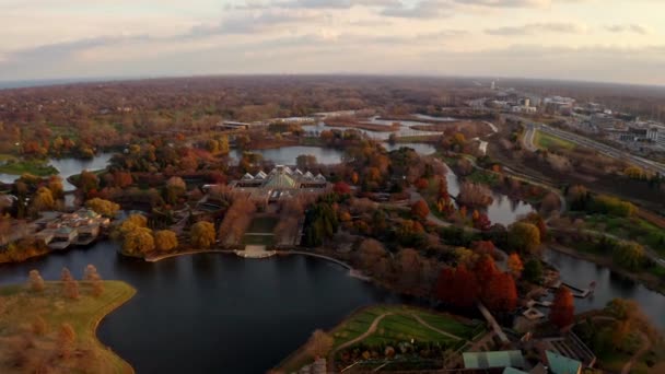 Glencoe Illinois Usa Vorwärts Fliegende Drohne Schoss Abend Über Gebäude — Stockvideo