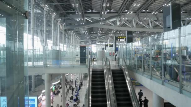 Vue Intérieur Hall Départ Aéroport Suvarnabhumi Avec Passager — Video