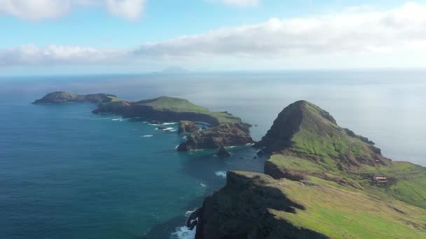 Drone Disparó Sobre Península Las Pequeñas Islas Que Salen Madeira — Vídeos de Stock