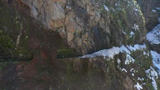 Ένα Μονοπάτι Δίπλα Στο Χιόνι Στο Βουνό Pico Ruivo Στη — Αρχείο Βίντεο