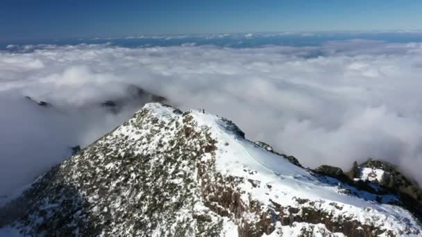 Drohnenaufnahmen Vom Berg Pico Ruivo Auf Madeira — Stockvideo