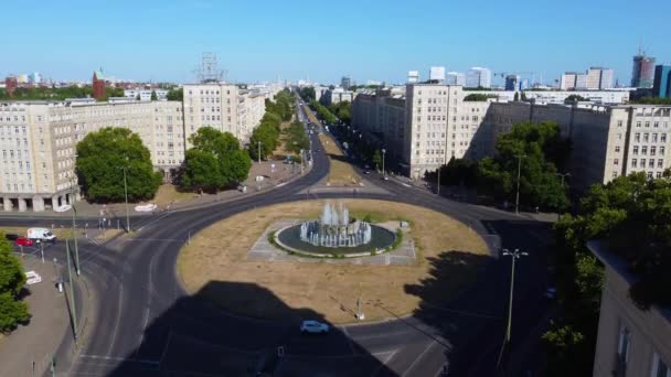 Low Traffic Circle Unbelievable Aerial View Flight Pedestal Drone Berlin — Stock Video