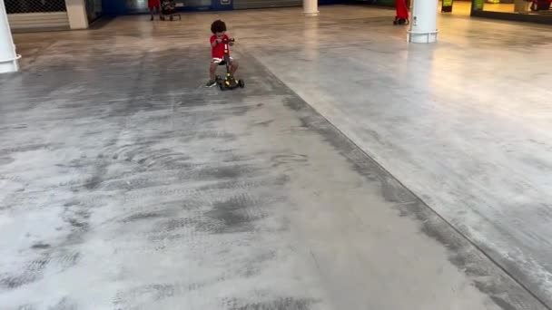 Happy Funny Two Year African European Child Riding Hid Skateboard — Stok Video