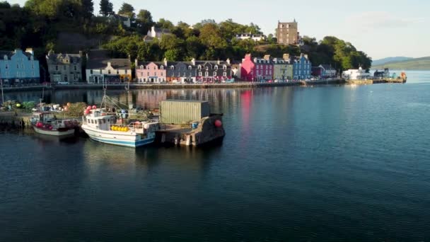 Picturesque Air Drone Shot Tobermory Harbour Isle Mull Sunset — стокове відео