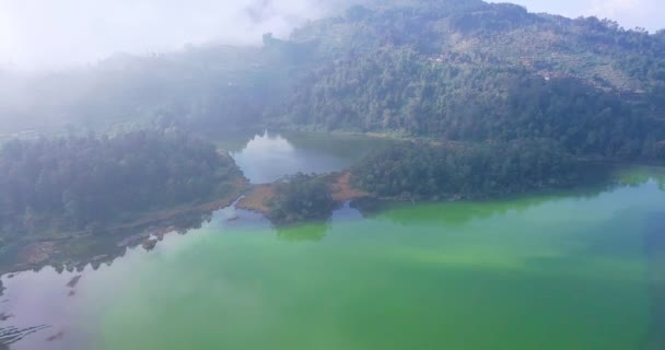 Озеро Telaga Warna Оточене Зеленими Деревами Сонячний День Пік Сікунір — стокове відео