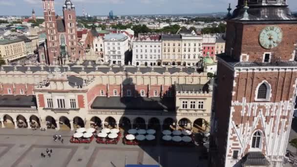 Polonya Nın Krakow Kentindeki Kent Merkezi Ndeki Kumaş Salonu Sukiennice — Stok video