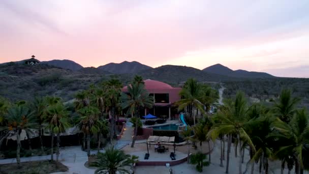 Meksika San Jose Del Cabo Kumsalın Yakınındaki Bir Otelin Dronie — Stok video