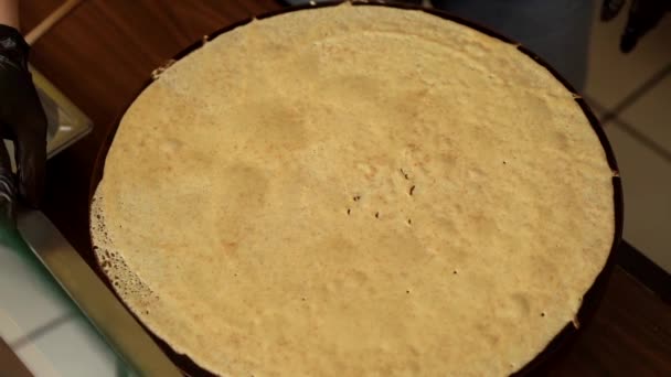 Crepe Recept Slow Motion Top View Kesztyű Főzés — Stock videók