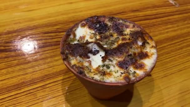 Kolkata Momo Known Kullad Kullar Momo Baked Clay Pot Topped — Stock Video