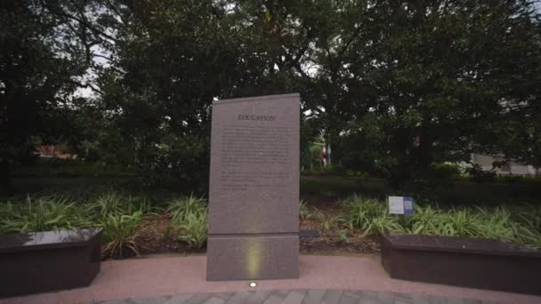 Foto Pendirian Monumen Lyndon Johnson Dan Apollo Pusat Kota Houston — Stok Video