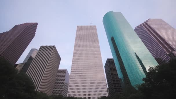 Baixo Ângulo Vista Centro Houston Arranha Céus — Vídeo de Stock
