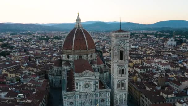 Campanile Des Florentiner Doms Atemberaubende Luftaufnahme Bei Sonnenaufgang — Stockvideo