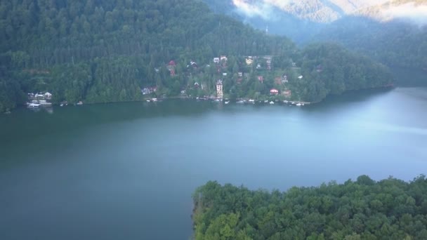 Case Piccolo Villaggio Sulla Riva Del Lago Tarnita Romania Visto — Video Stock