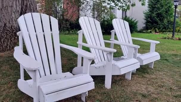 Tourist Resort Ontario Canada Muskoka Chairs Front Yard — Αρχείο Βίντεο