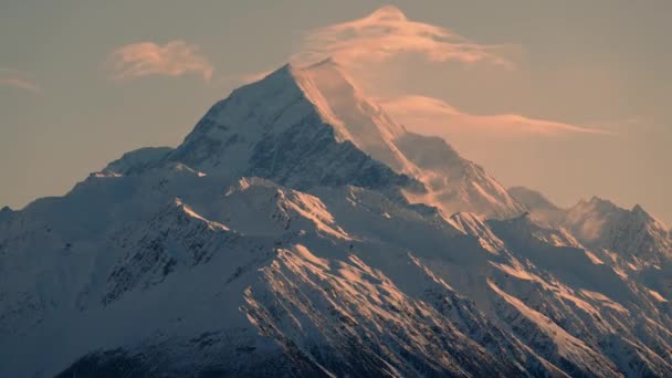 Egy Napkelte Időhasadék Felhőkkel Cook Hegy Csúcsán Zéland Déli Szigetén — Stock videók