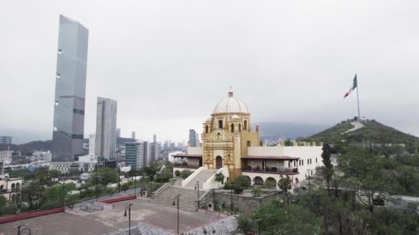 Drone Shoot Morning Cloudy Day Hasta Bandera Obispado Hill Monterrey — Vídeo de stock