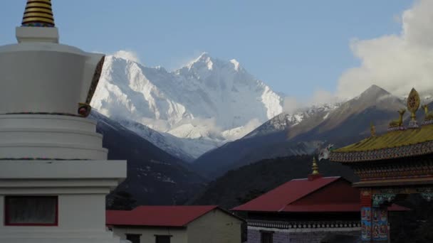 Vista Del Monte Lhotse Desde Los Terrenos Del Monasterio Tengboche — Vídeos de Stock