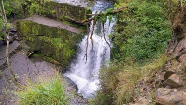 Dramatický Pomalý Pohyb Velkého Vodopádu Sgwd Clun Gwyn Brecon Beacons — Stock video