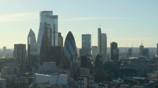 Cinematic Aerial Establishing Shot London Financial District Backlit Bright Morning — Stock Video