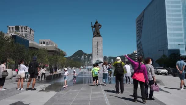 Słynny Zabytek Seulu Gwanghwamun Plaza Pomnik Admirała Sun Sin — Wideo stockowe