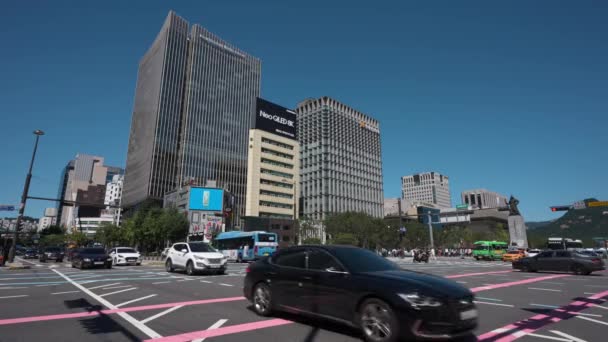 Zwaar Verkeer Koreaans Kruispunt Gwanghwamun Plaza Seoul — Stockvideo