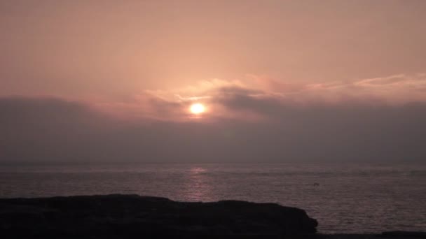 Alors Que Soleil Levait Sur Mer Bec Portland Angleterre Une — Video
