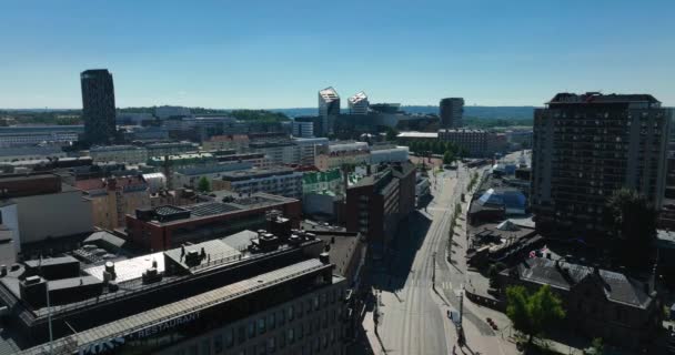 Luchtfoto Van Een Rustige Straat Tampere Finland Tracking Drone Shot — Stockvideo