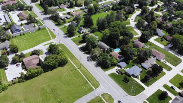 Ein Langsamer Überflug Mit Blick Auf Ein Viertel Saginaw Michigan — Stockvideo