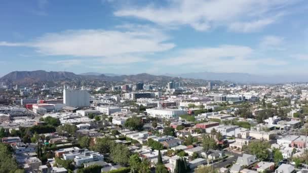 Luftaufnahme Von Hollywood Von Der Highland Ave Und Melrose Ave — Stockvideo
