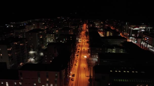Auta Zaparkovaná Ulici Oranžovými Světly Lauttasaari Helsinky Chladné Zimní Noci — Stock video