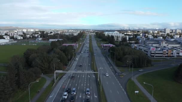 Lång Krnglumrarbraut Väg Staden Reykjavik Dagen Antenn — Stockvideo