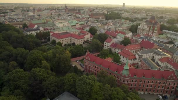 Powolny Lot Powietrzny Ptaki Oko Nad Pięknym Starym Miastem Krakowa — Wideo stockowe