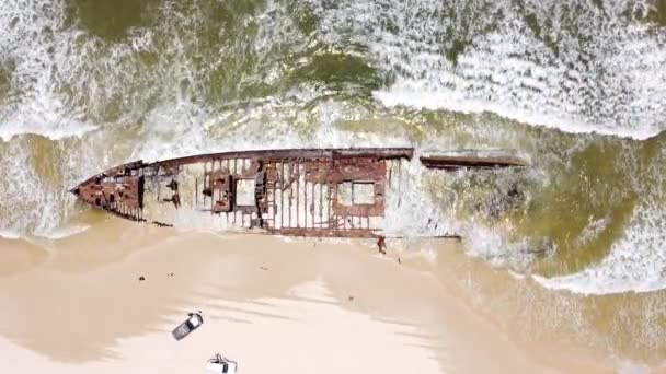 Widok Lotu Ptaka Wrak Statku Przy Plaży Fraser Island Australia — Wideo stockowe