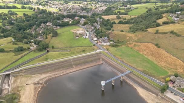 Des Images Aériennes Village Rural Yorkshire Avec Une Cheminée Moulin — Video