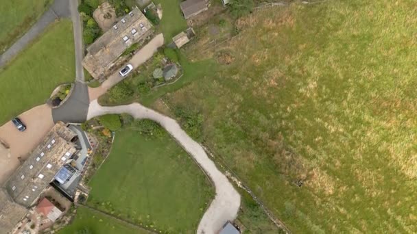 Yorkshire Köyü Nün Kırsal Kesimlerinde Bacalı Havadan Çekilmiş Görüntüleri Oxenhope — Stok video