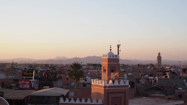 Aufnahmen Des Stadtbildes Von Marrekesch Der Nähe Des Djemaa Fnaa — Stockvideo