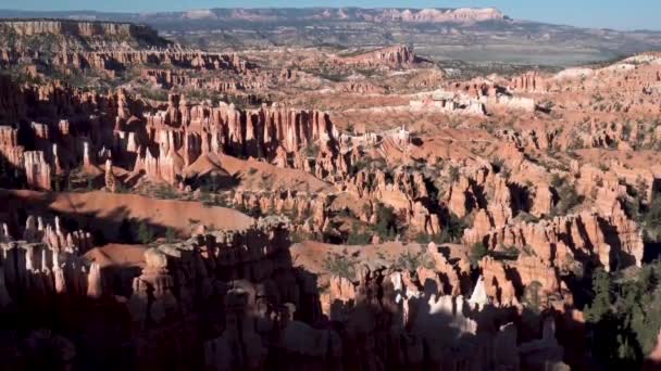 Bryce Kanyonu Ulusal Parkı Utah Kumtaşı Kuleleri Havadan Panoramik Sol — Stok video