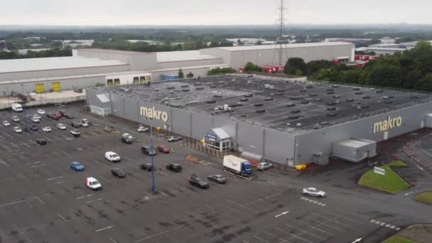 Aerial View Makro Kontanter Bære Engros Supermarked Butik Udvendig Kredsende – Stock-video