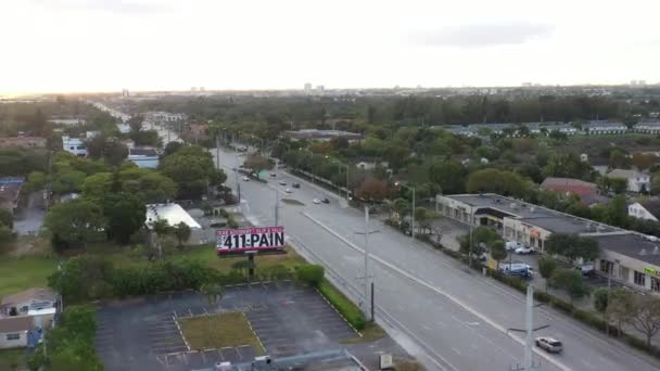 好莱坞佛罗里达州无人驾驶飞机架起高速公路拍摄 — 图库视频影像