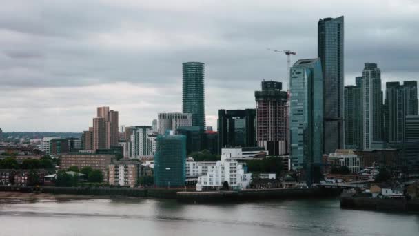 Nuages Déplaçant Rapidement Sur Londres Skyline Thames River Waterfront Modern — Video