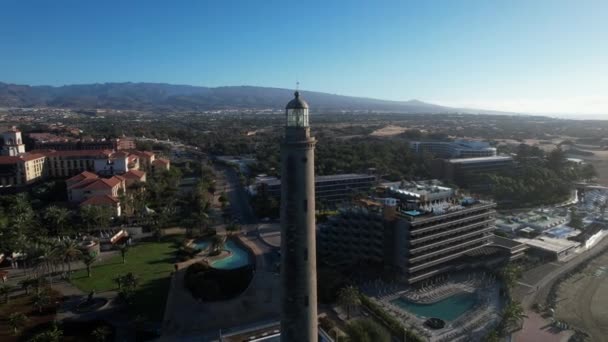 Luftaufnahme Vom Leuchtturm Von Maspalomas Entfernt Der Leuchtturm Befindet Sich — Stockvideo