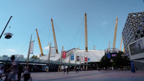 Time Lapse Arena London Toeristen Bezoeken Beroemde Bezienswaardigheid Zonnige Dag — Stockvideo