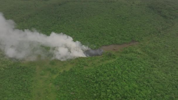 Повітряні Кадри Обертаються Над Лісовою Пожежею Сільській Місцевості Сьєрра Леоне — стокове відео
