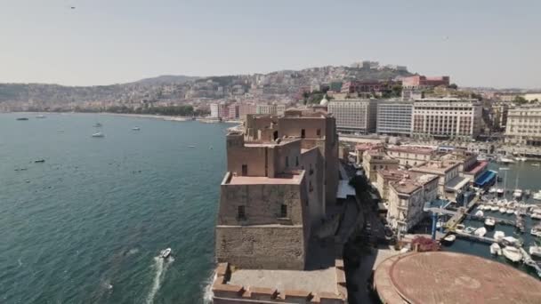 Castel Dell Ovo Sunny Day Aerial Dolly Back Out Sea — Stock Video